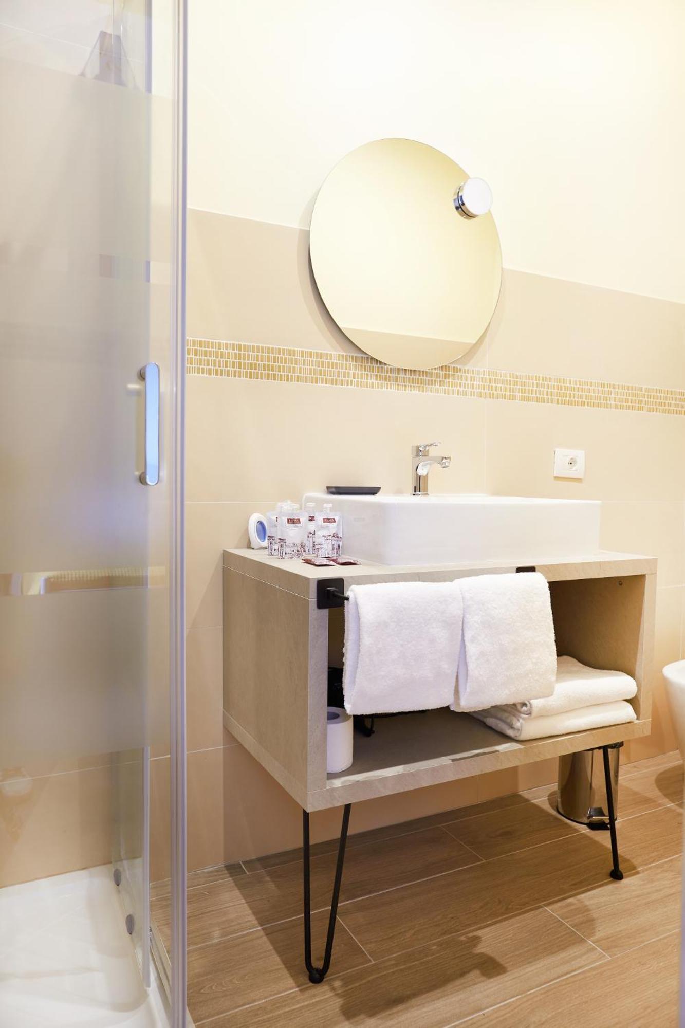 Hotel Reyes Roma Exterior foto