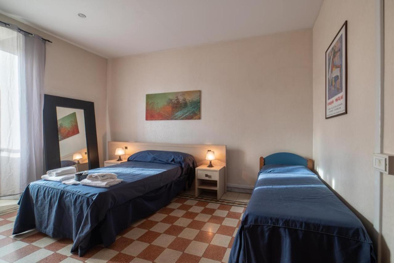 Hotel Reyes Roma Exterior foto