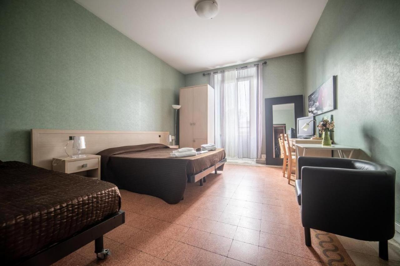 Hotel Reyes Roma Exterior foto