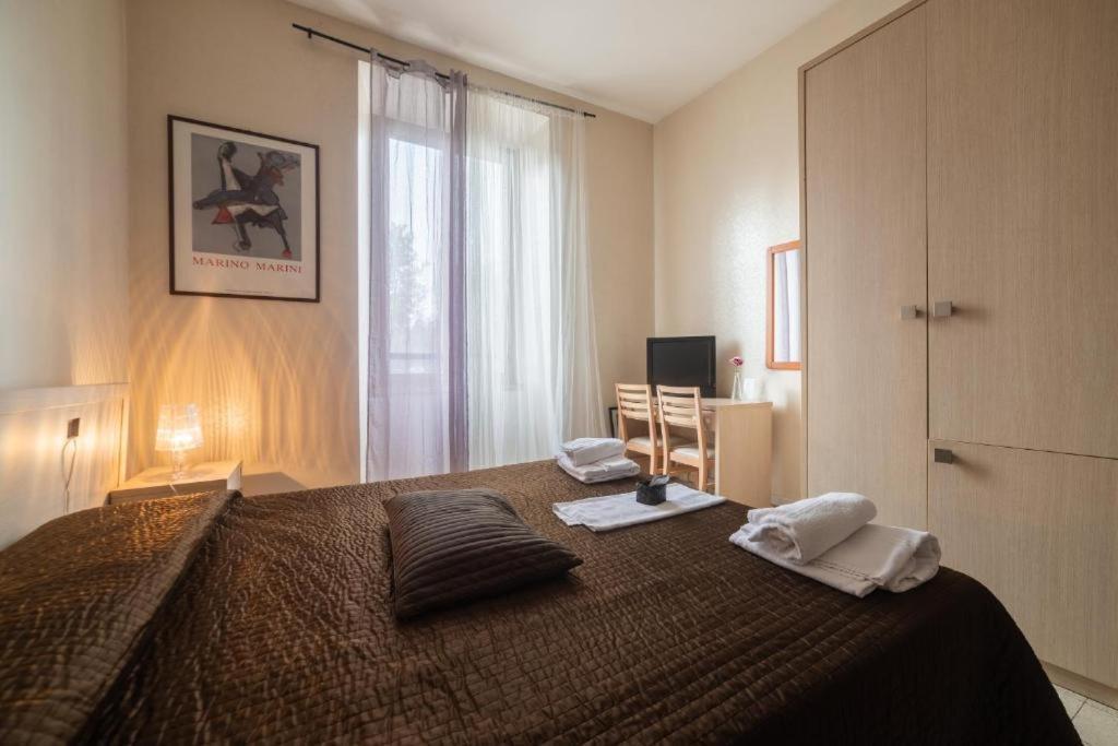 Hotel Reyes Roma Exterior foto
